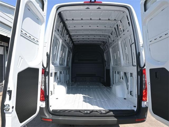 new 2025 Mercedes-Benz Sprinter 2500 car, priced at $60,269