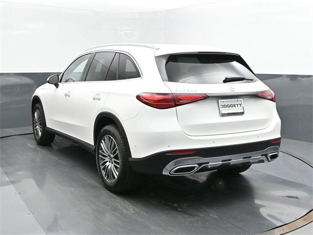 new 2025 Mercedes-Benz GLC 300 car, priced at $51,385