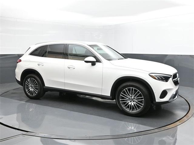 new 2025 Mercedes-Benz GLC 300 car, priced at $51,385