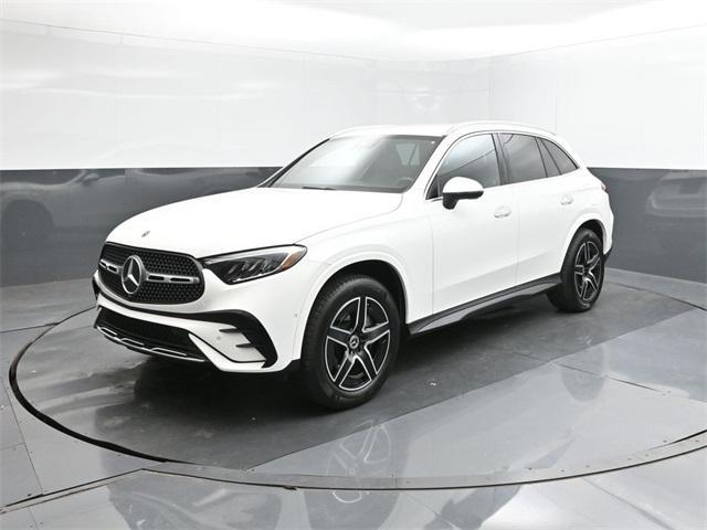 new 2025 Mercedes-Benz GLC 350e car, priced at $58,999