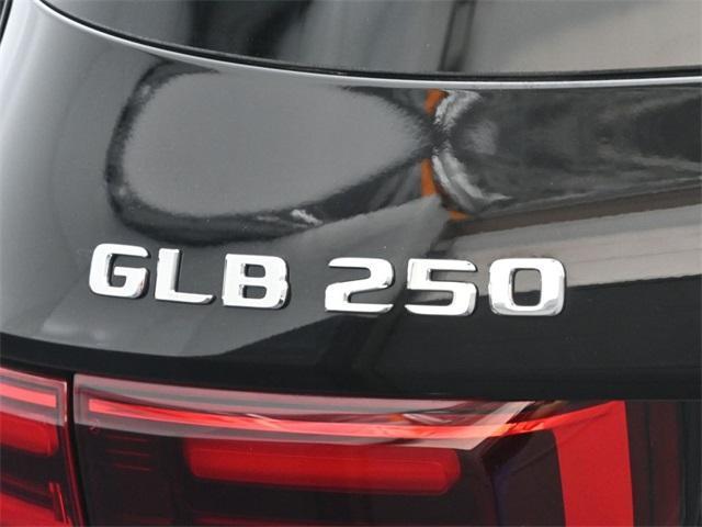 new 2025 Mercedes-Benz GLB 250 car, priced at $48,645