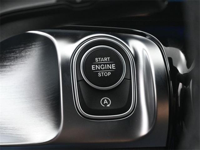 new 2025 Mercedes-Benz GLB 250 car, priced at $48,645