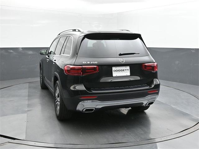new 2025 Mercedes-Benz GLB 250 car, priced at $48,645