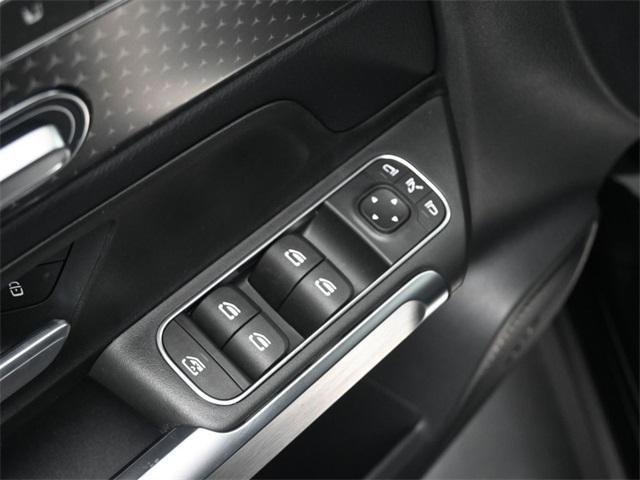 new 2025 Mercedes-Benz GLB 250 car, priced at $48,645