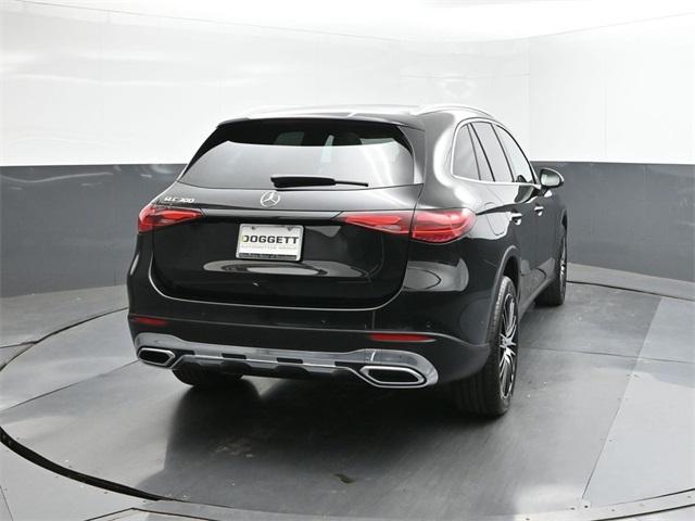 new 2025 Mercedes-Benz GLC 300 car, priced at $56,235
