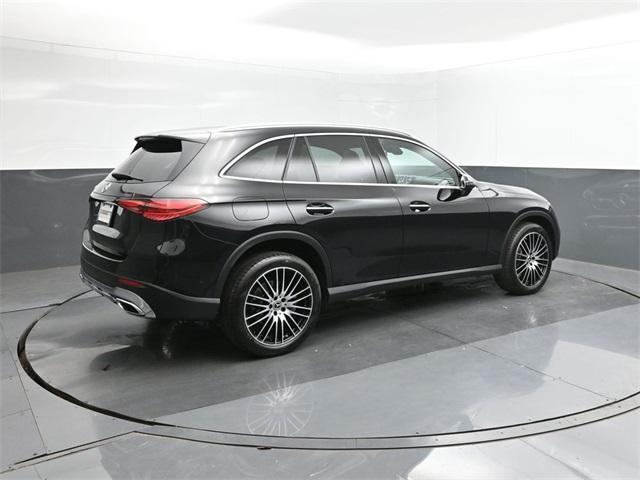 new 2025 Mercedes-Benz GLC 300 car, priced at $56,235