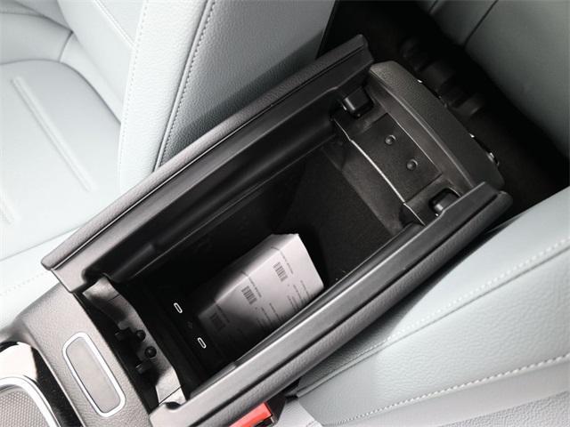 new 2026 Mercedes-Benz GLB 250 car, priced at $44,999