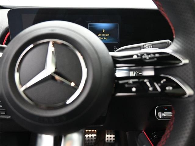 new 2024 Mercedes-Benz GLB 250 car, priced at $47,999
