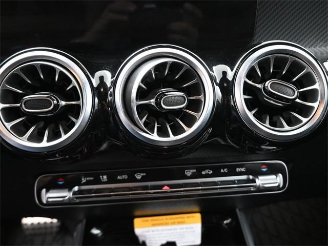 new 2024 Mercedes-Benz GLB 250 car, priced at $47,999