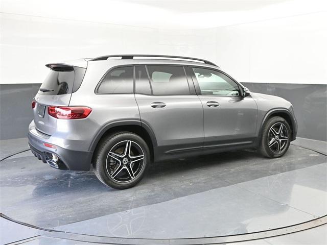 new 2024 Mercedes-Benz GLB 250 car, priced at $47,999