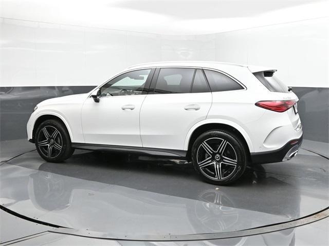 new 2024 Mercedes-Benz GLC 300 car, priced at $63,405