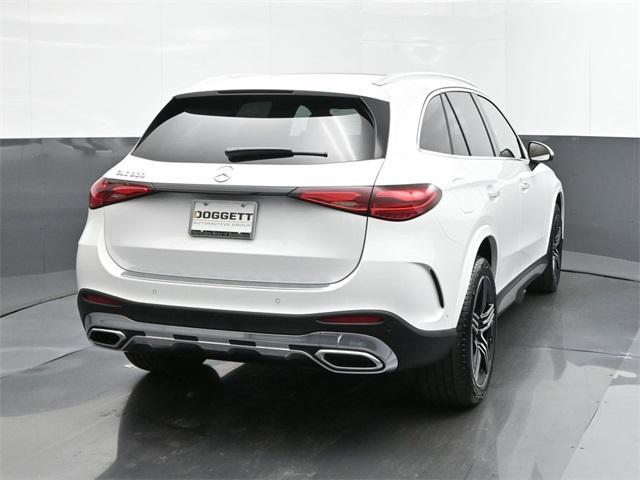 new 2024 Mercedes-Benz GLC 300 car, priced at $63,405