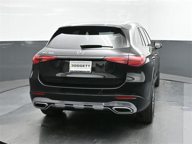 new 2025 Mercedes-Benz GLC 300 car, priced at $56,350