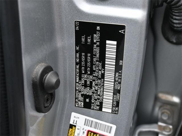 used 2022 Toyota Highlander car, priced at $34,995