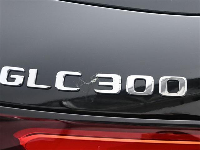 new 2025 Mercedes-Benz GLC 300 car, priced at $54,225