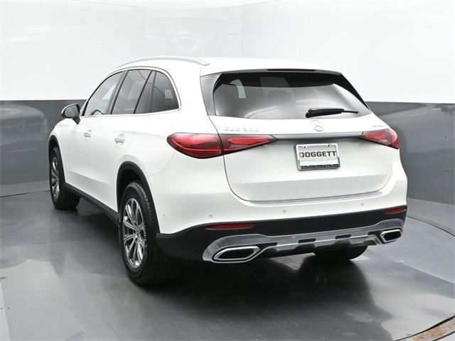 new 2025 Mercedes-Benz GLC 300 car, priced at $56,295