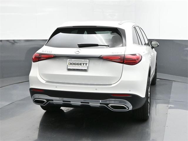 new 2025 Mercedes-Benz GLC 300 car, priced at $56,295