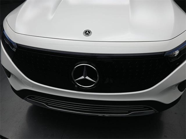 new 2024 Mercedes-Benz EQB 250 car, priced at $59,860