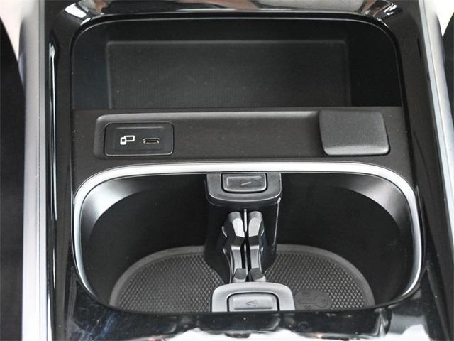 used 2023 Mercedes-Benz GLB 250 car, priced at $30,999