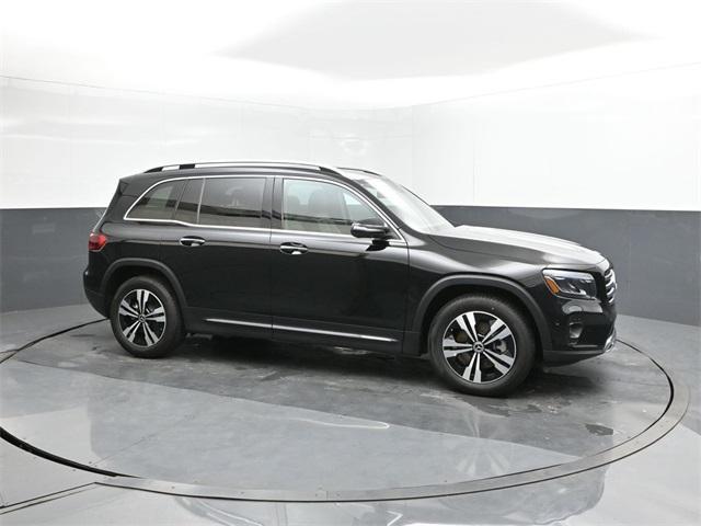 new 2025 Mercedes-Benz GLB 250 car, priced at $49,580