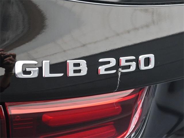 new 2025 Mercedes-Benz GLB 250 car, priced at $49,580