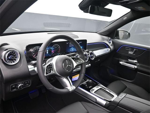new 2025 Mercedes-Benz GLB 250 car, priced at $49,580