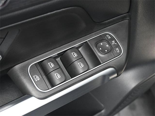new 2025 Mercedes-Benz GLB 250 car, priced at $49,580