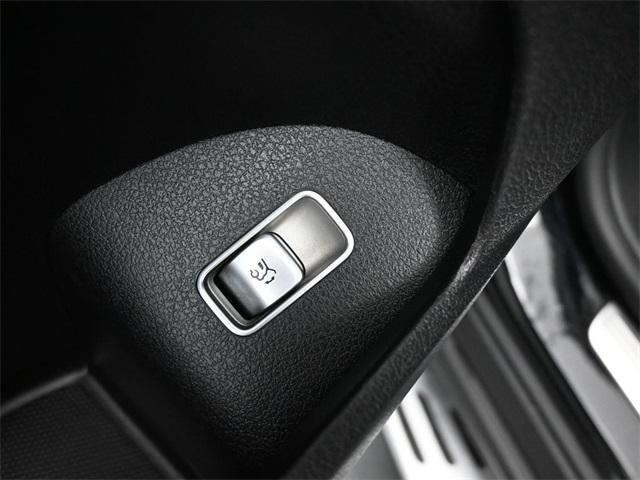 used 2020 Mercedes-Benz GLE 350 car, priced at $32,499