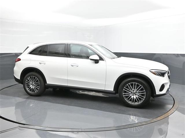 new 2025 Mercedes-Benz GLC 300 car, priced at $51,035