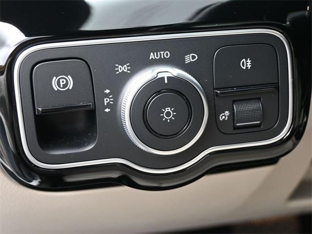 new 2025 Mercedes-Benz CLA 250 car, priced at $44,999