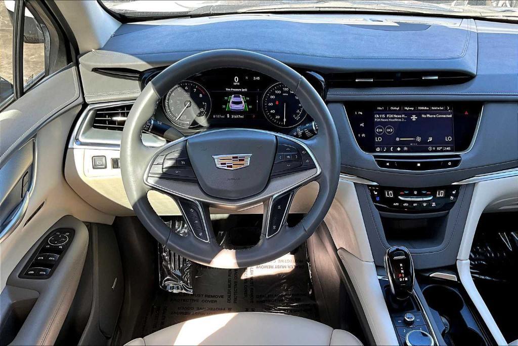 used 2021 Cadillac XT5 car, priced at $30,400