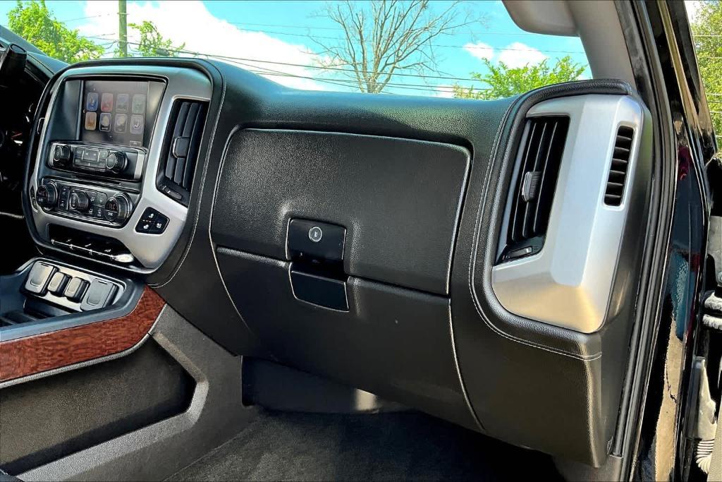 used 2017 GMC Sierra 1500 car, priced at $33,400
