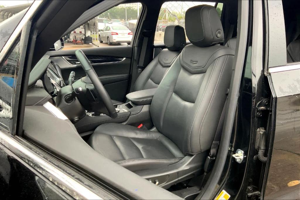 used 2020 Cadillac XT6 car, priced at $32,093