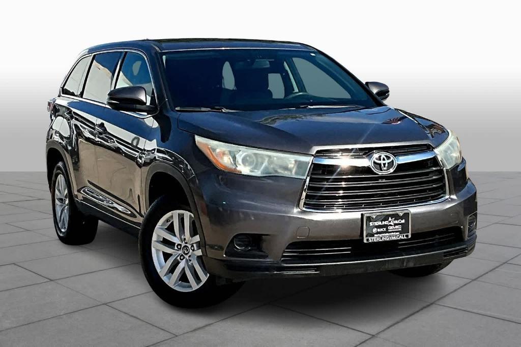 used 2016 Toyota Highlander car, priced at $16,500