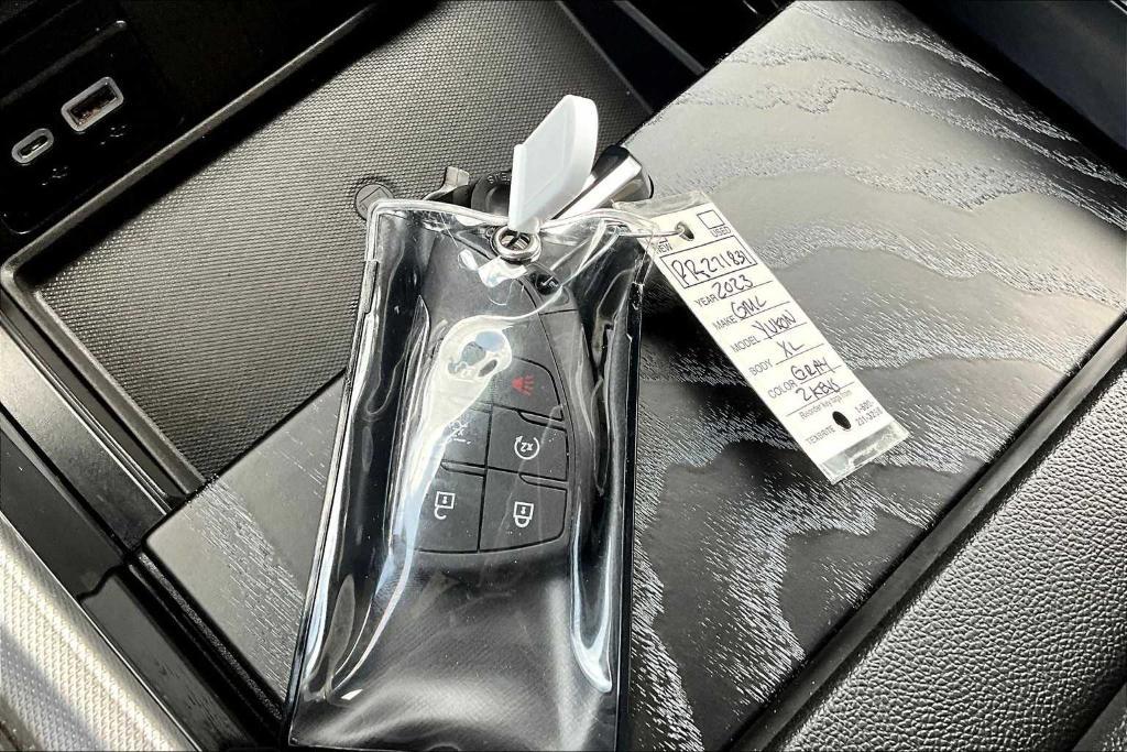 used 2023 GMC Yukon XL car, priced at $60,408