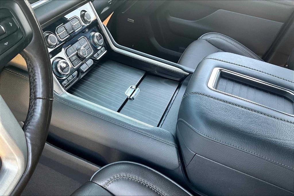 used 2022 GMC Yukon car, priced at $52,997