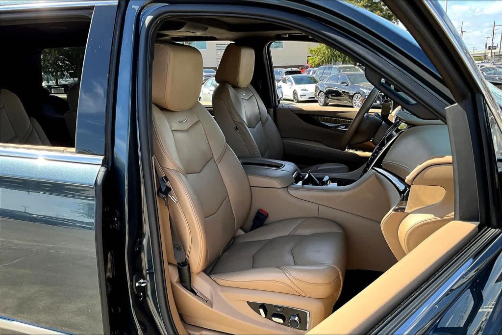 used 2019 Cadillac Escalade car, priced at $43,400