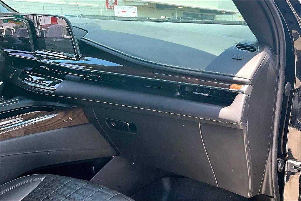 used 2022 Cadillac Escalade ESV car, priced at $68,999