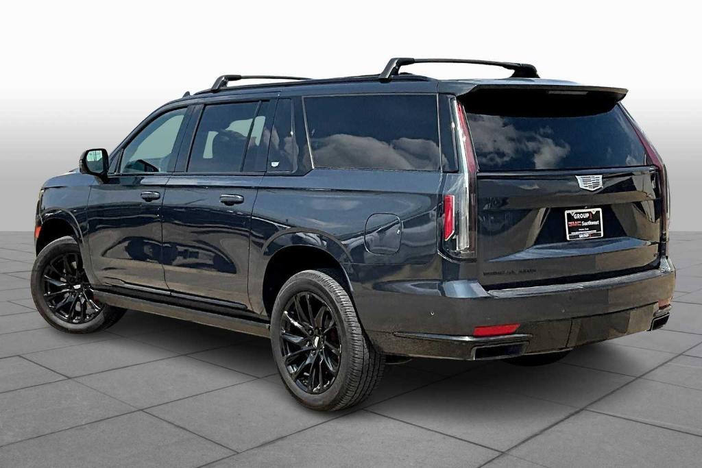 used 2022 Cadillac Escalade ESV car, priced at $74,312