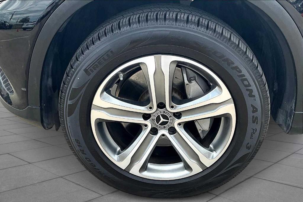 used 2018 Mercedes-Benz GLC 300 car, priced at $17,494