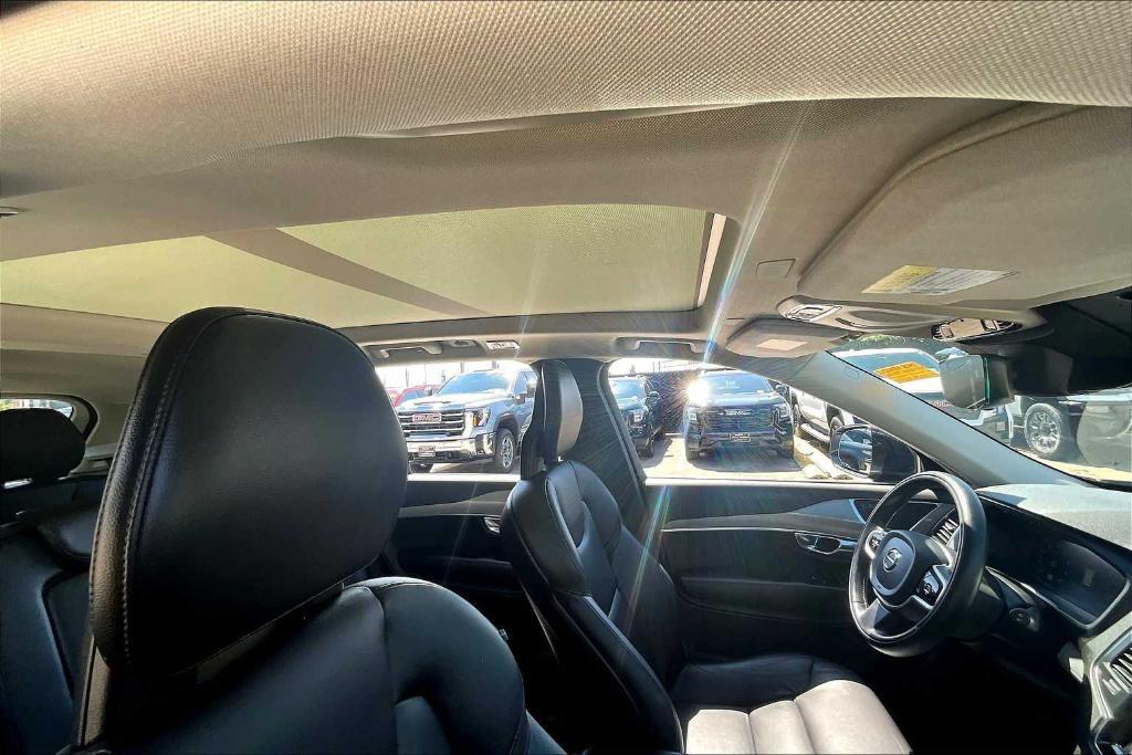 used 2021 Volvo XC90 car, priced at $30,500