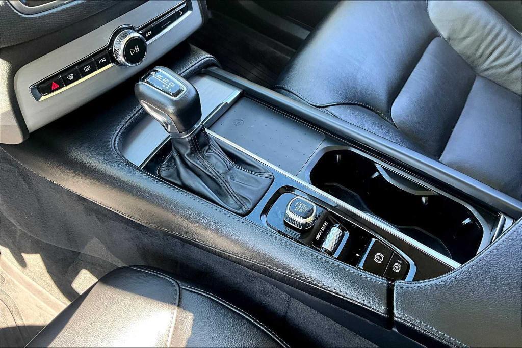 used 2021 Volvo XC90 car, priced at $30,500