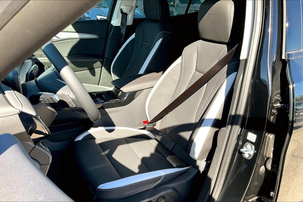 new 2024 Buick Envision car, priced at $37,850