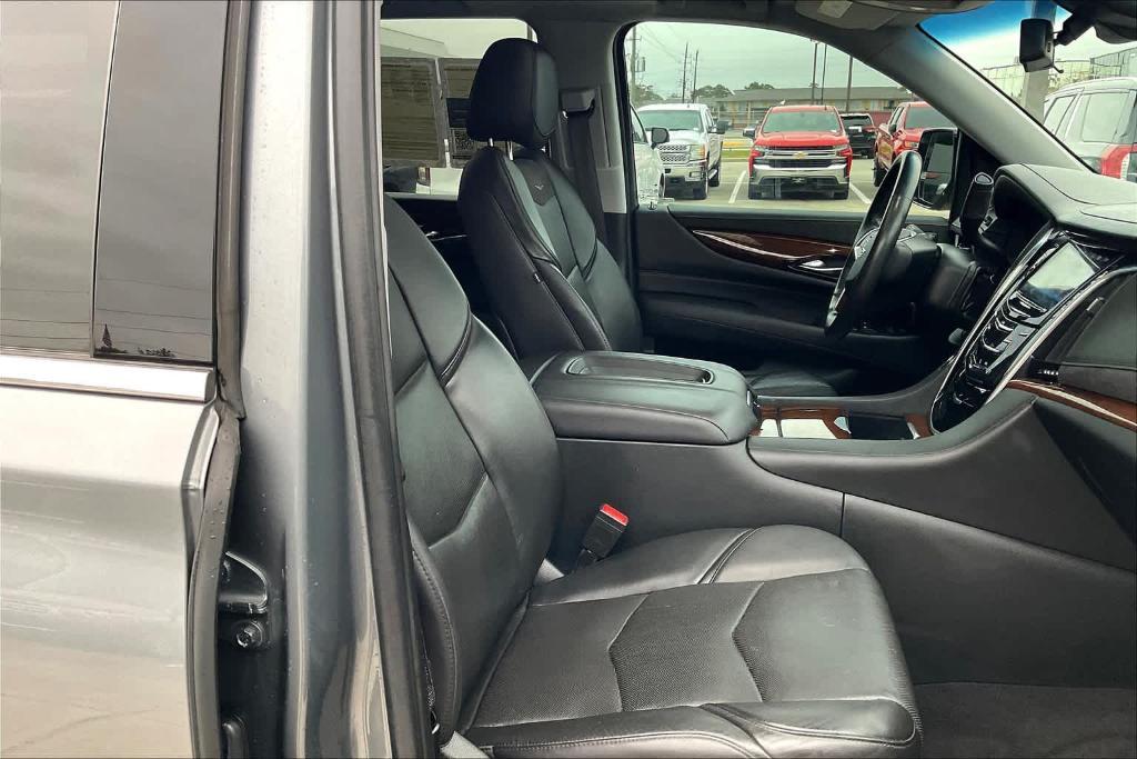 used 2020 Cadillac Escalade car, priced at $44,100