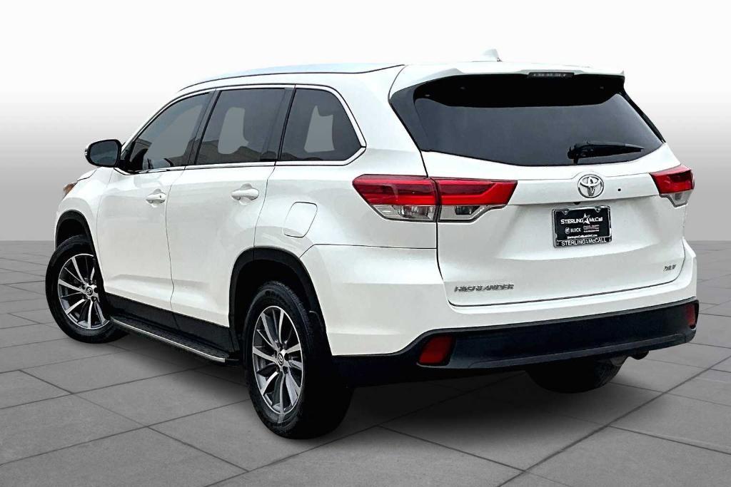 used 2019 Toyota Highlander car, priced at $25,100