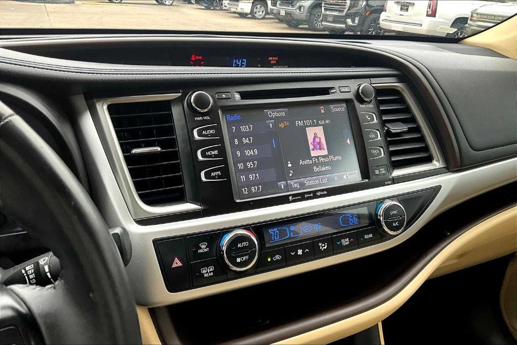 used 2019 Toyota Highlander car, priced at $25,100