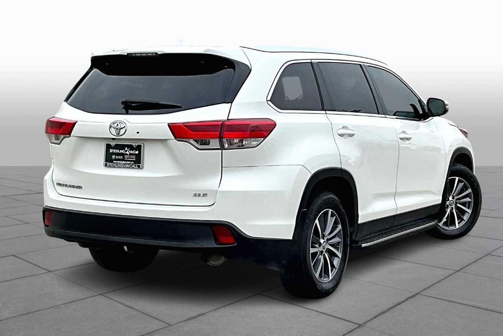 used 2019 Toyota Highlander car, priced at $25,100