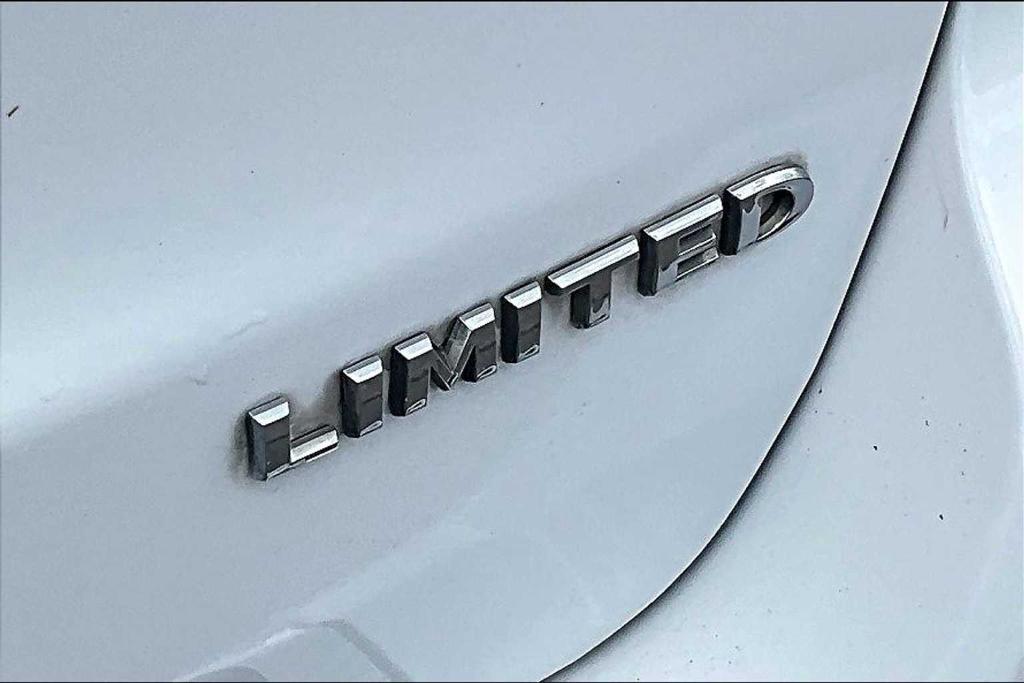 used 2014 Jeep Grand Cherokee car, priced at $9,498