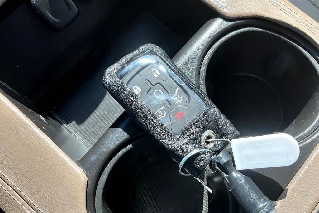 used 2016 GMC Yukon car, priced at $18,997