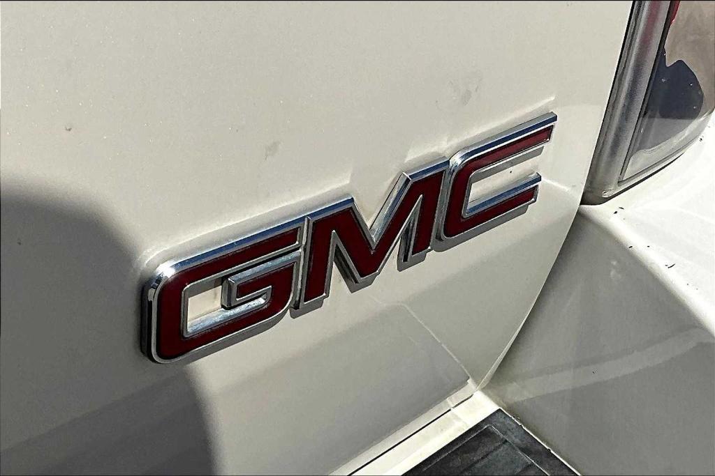 used 2013 GMC Yukon car, priced at $17,800